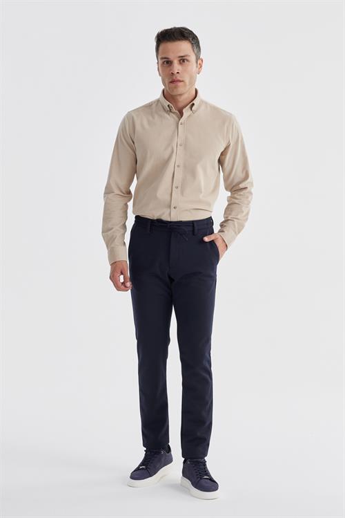 Bej Comfort Fit Düğmeli Yaka %100 Pamuklu Kadife Gömlek