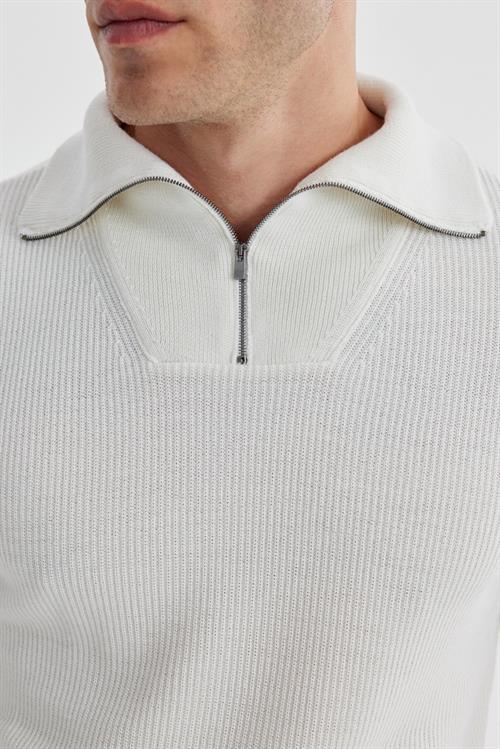 Ekru Slim Fit Yünlü Fermuarlı Yaka Triko