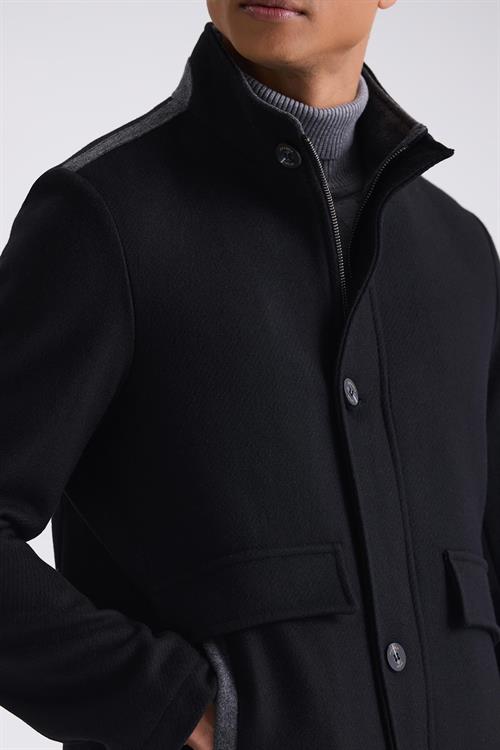 Siyah Regular Fit Hakim Yaka Yünlü Spor Kaban