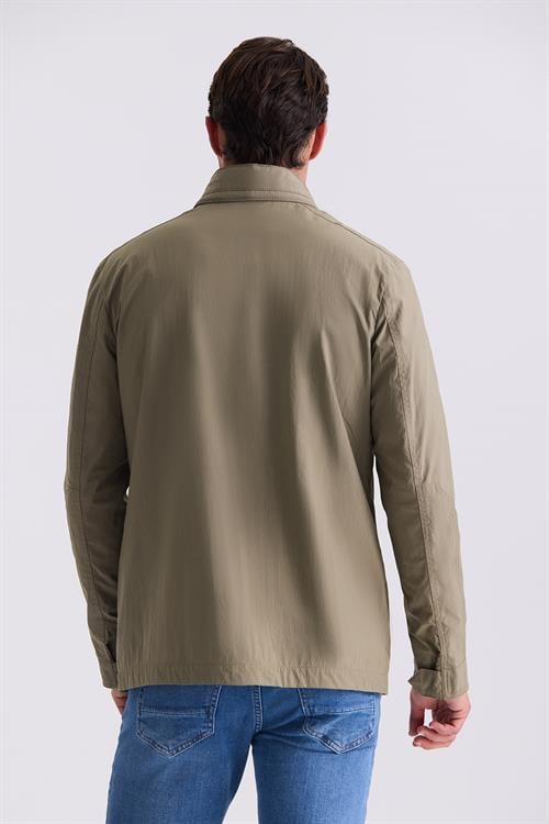 Haki Comfort Fit Dik Yaka Mevsimlik Spor Mont