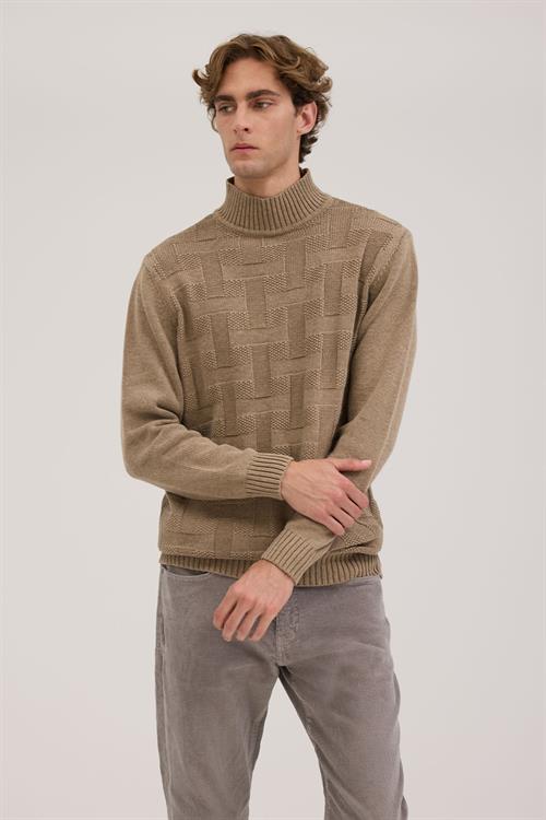 Dar Kalıp - Slim Fit Triko Yarım Balıkçı Yaka