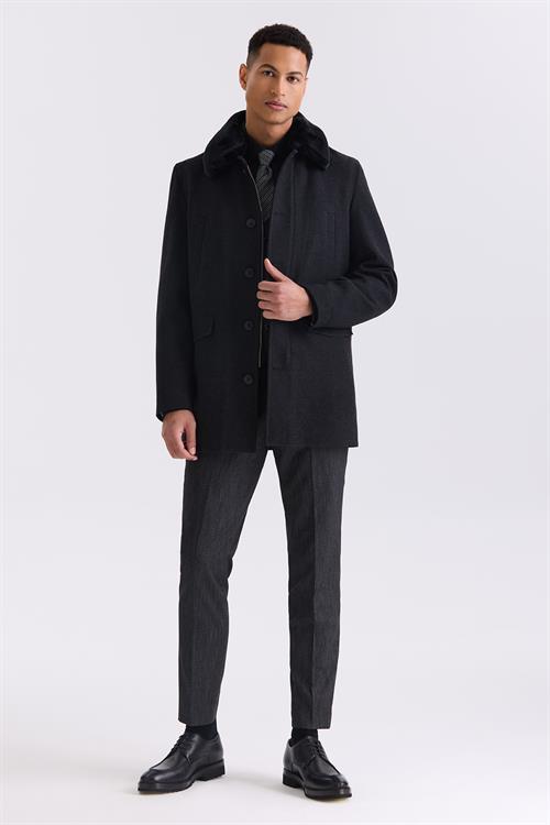 Siyah Regular Fit Çıkarılabilir Kürklü Yaka Desenli Yünlü Kaban