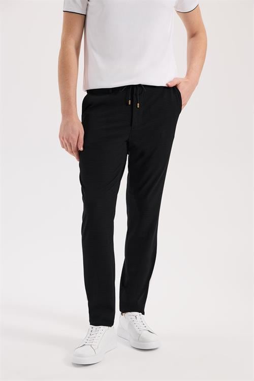 Siyah Rahat Kalıp - Comfort Fit Pantolon Spor Yan Cep