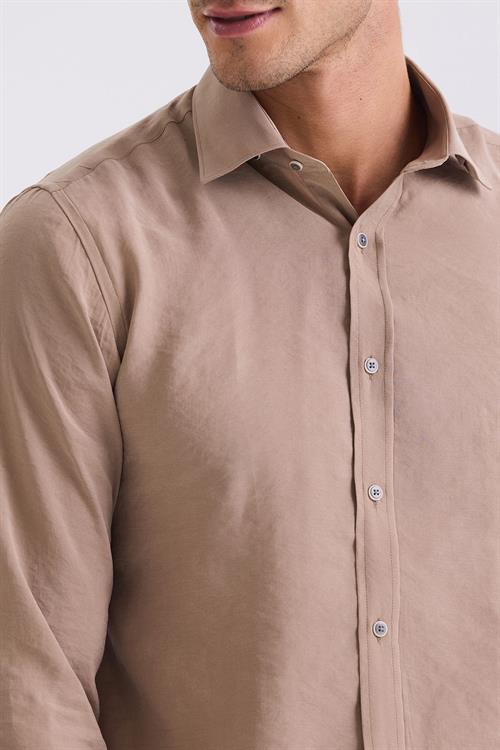 Kahve Comfort Fit Düğmeli Yaka Gömlek