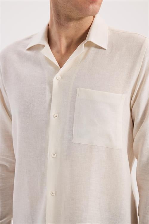 Beyaz Oversize Cepli Pamuk Karışımlı Gömlek