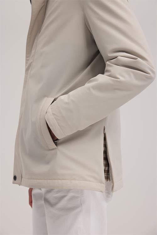 Bej Rahat Kalıp - Comfort Fit Mont Hakim Yaka