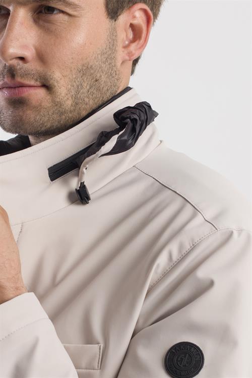 Taş Comfort Fit Gizli Kapüşonlu Mont