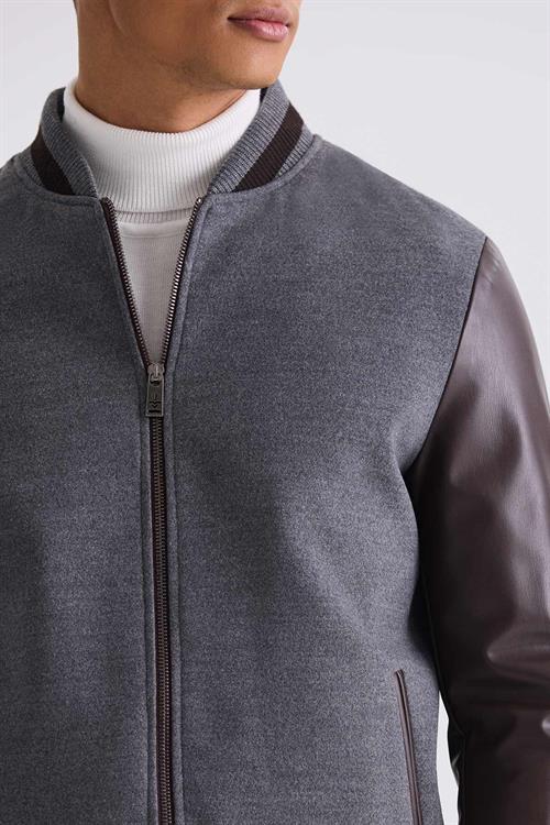 Gri Regular Fit Gömlek Yaka Düğmeli Mont