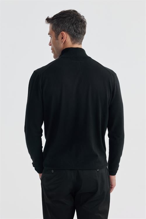 Siyah Slim Fit Fermuarlı Dik Yaka Triko Kazak
