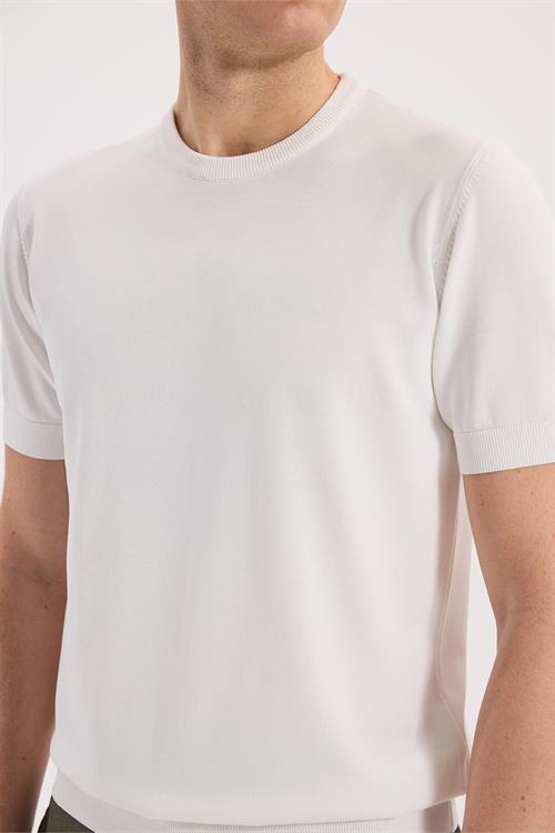 Beyaz Dar Kalıp - Slim Fit T-Shirt Bisiklet Yaka