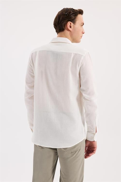 Beyaz Rahat Kalıp - Comfort Fit Gömlek Apaş Yaka