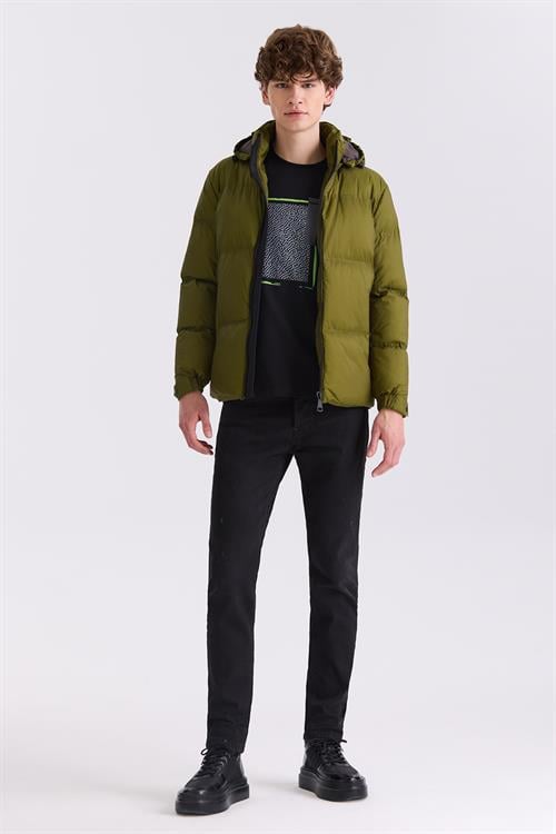 Haki Comfort Fit Kapüşonlu Kışlık Mont