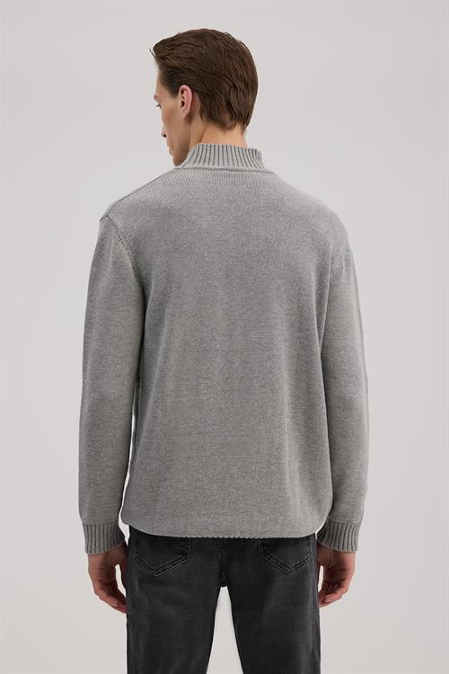 Gri Slim Fit Tam Balıkçı Yaka  Desenli  Triko Kazak