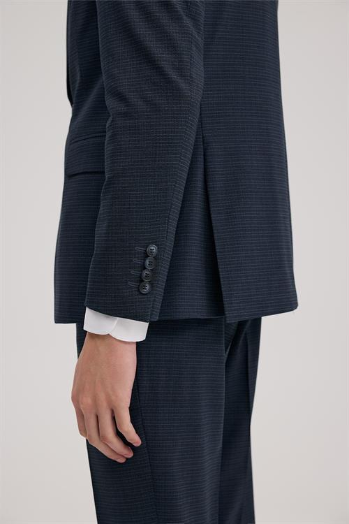 Lacivert Dar Kalıp - Slim Fit Takım Elbise Sivri Yaka