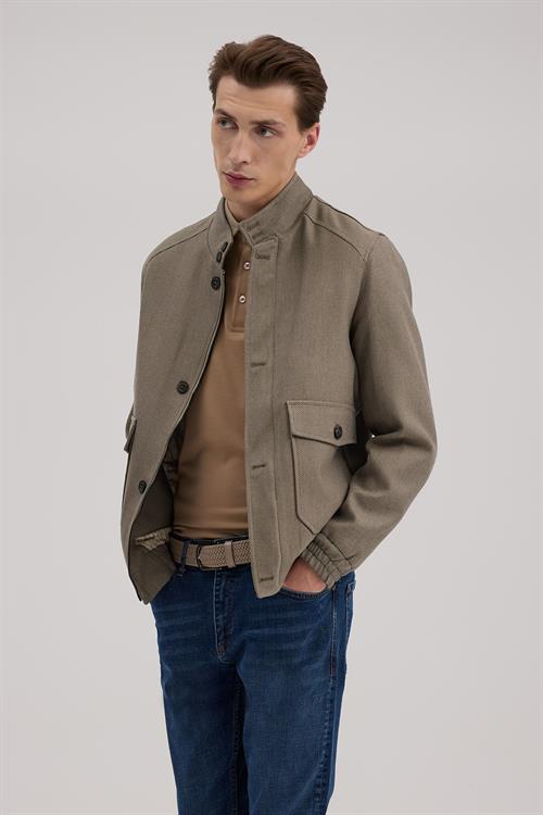 Bej Slim Fit Mono Yaka Cepli Ceket Görünümlü Mont