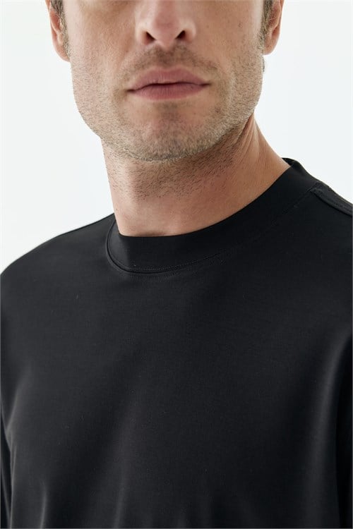 Siyah Comfort Fit Rayon Karışımlı Bisiklet Yaka Sweatshirt