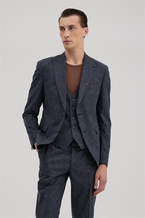 Lacivert Dar Kalıp - Slim Fit Takım Elbise Sivri Yaka