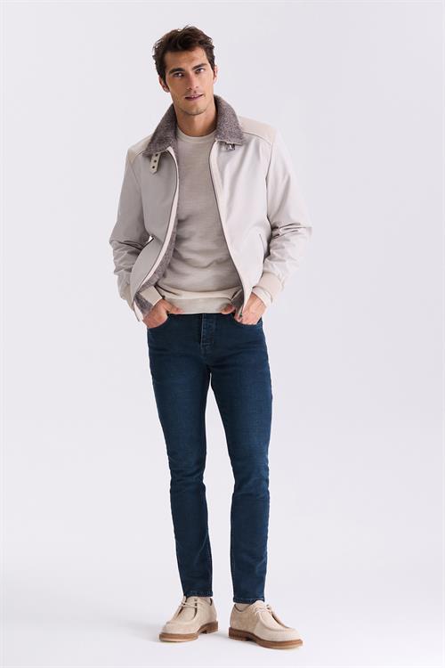 Bej Comfort Fit Kürklü Yaka Önü Fermuarlı Hakiki Deri detaylı Mont