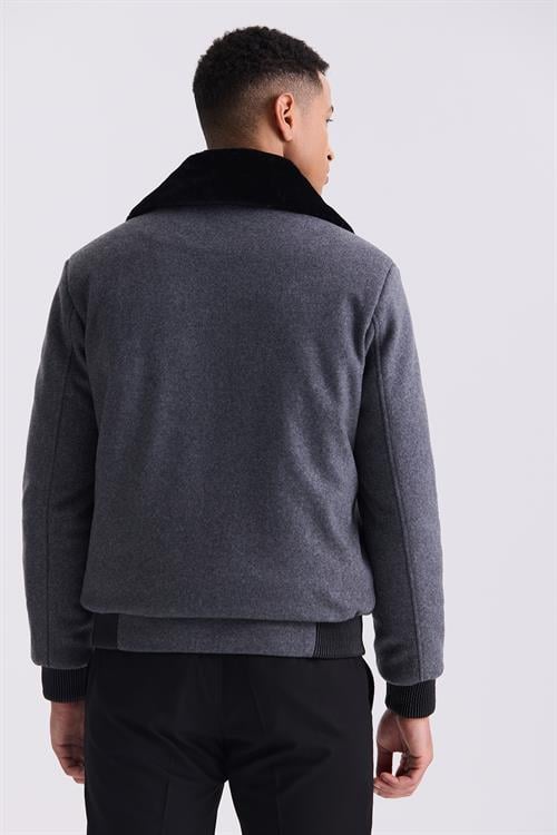 Gri Regular Fit Yaka Kürklü Kışlık Şişme Mont