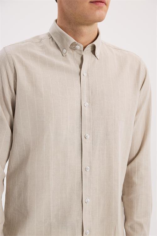 Bej Comfort Fit  Düğmeli Yaka Pamuklu Gömlek