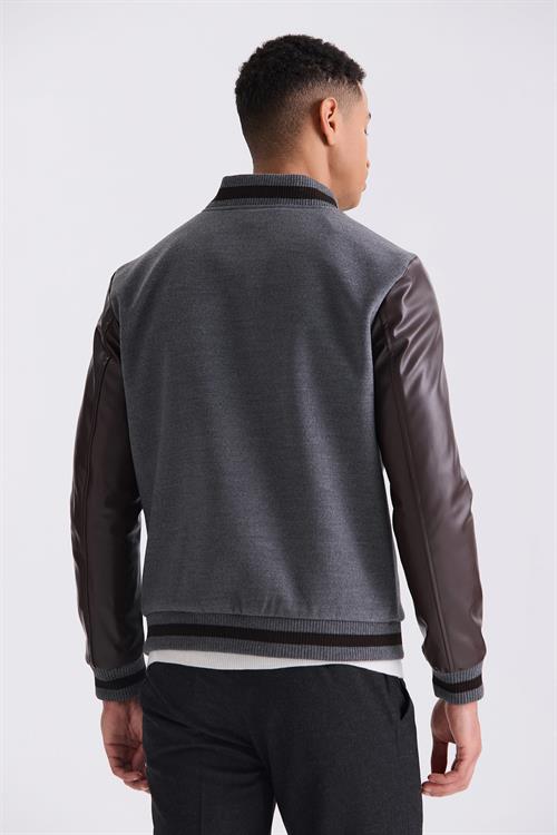 Gri Regular Fit Gömlek Yaka Düğmeli Mont