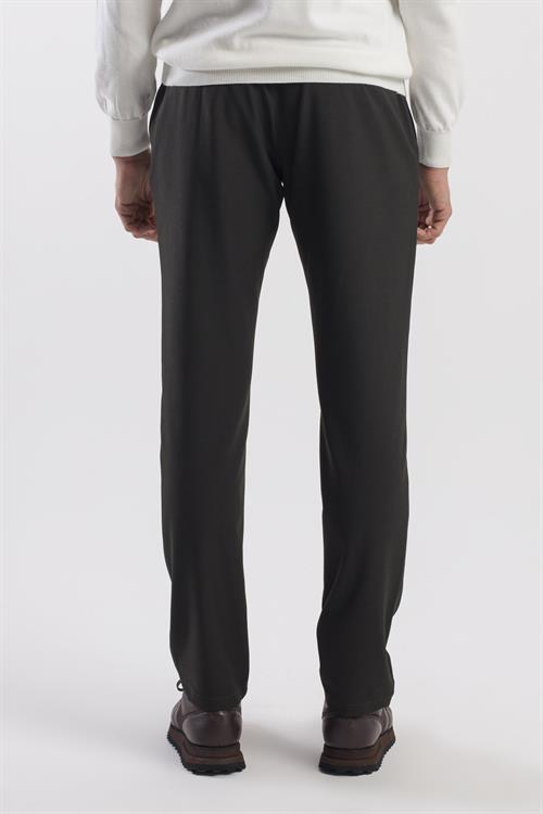 Siyah Comfort Fit Çift Cep Kapaklı Pileli Yan Cep Pantolon