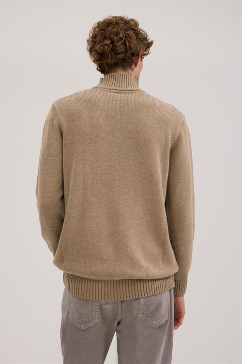 Dar Kalıp - Slim Fit Triko Yarım Balıkçı Yaka