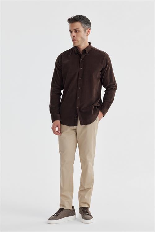 Kahve Comfort Fit Düğmeli Yaka %100 Pamuklu Kadife Gömlek
