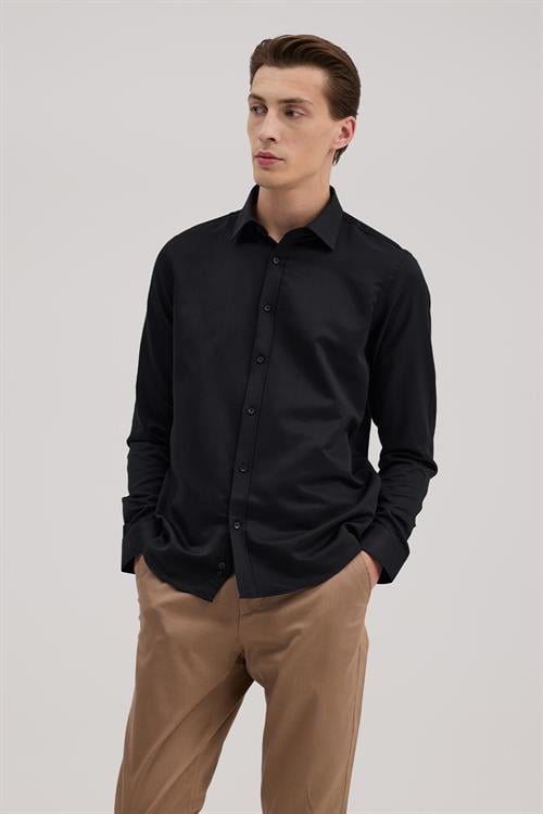 Siyah Rahat Kalıp - Comfort Fit Gömlek İtalyan YAKA