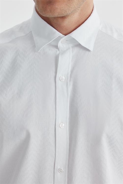 Beyaz Slim Fit %100 Pamuklu Desenli Gömlek