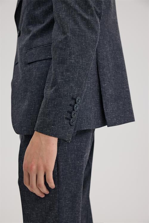 Lacivert Dar Kalıp - Slim Fit Takım Elbise Sivri Yaka