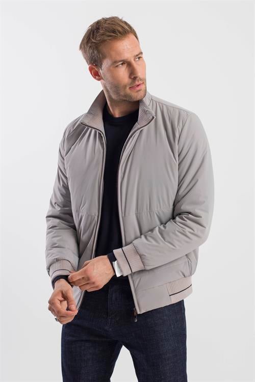 Taş Comfort Fit Dik Yaka Mont