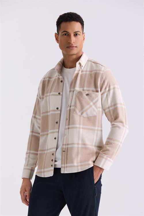 Bej Slim Fit Yaka Düğmeli Ekoseli Gömlek