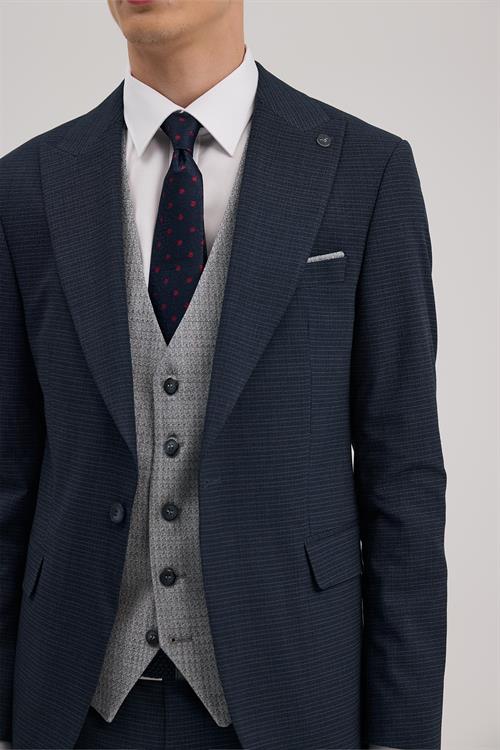 Lacivert Dar Kalıp - Slim Fit Takım Elbise Sivri Yaka