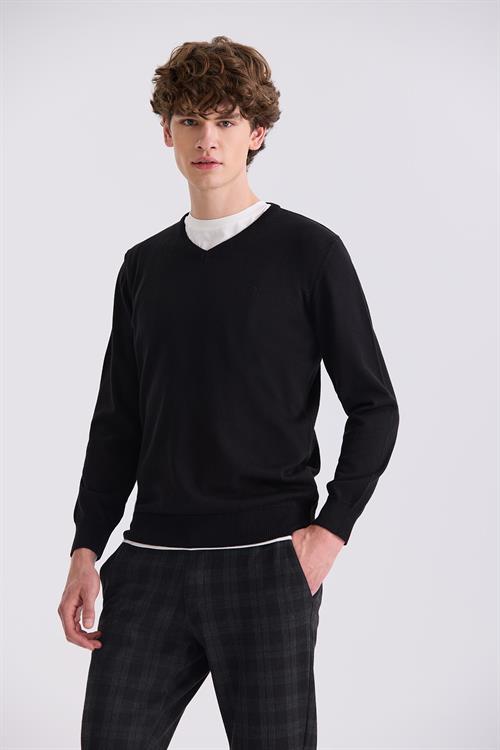 Siyah Slim Fit V Yaka Triko Kazak
