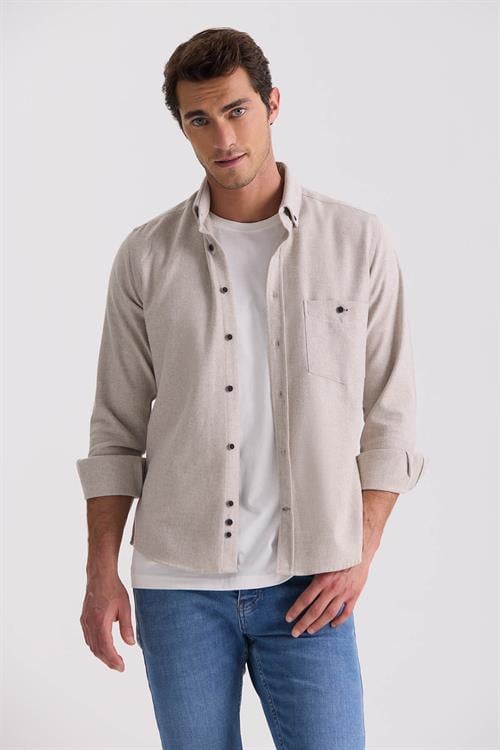 Bej Slim Fit Düğmeli Yaka Cepli Gömlek