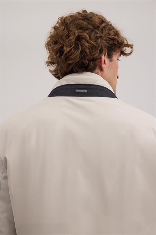 Bej Rahat Kalıp - Comfort Fit Mont Hakim Yaka