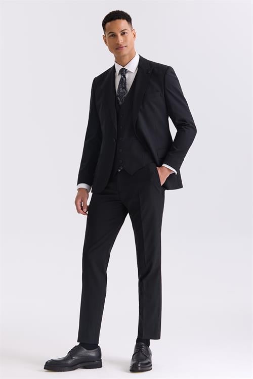 Siyah Slim Fit Sivri Yaka Yelekli Yünlü Takım Elbise