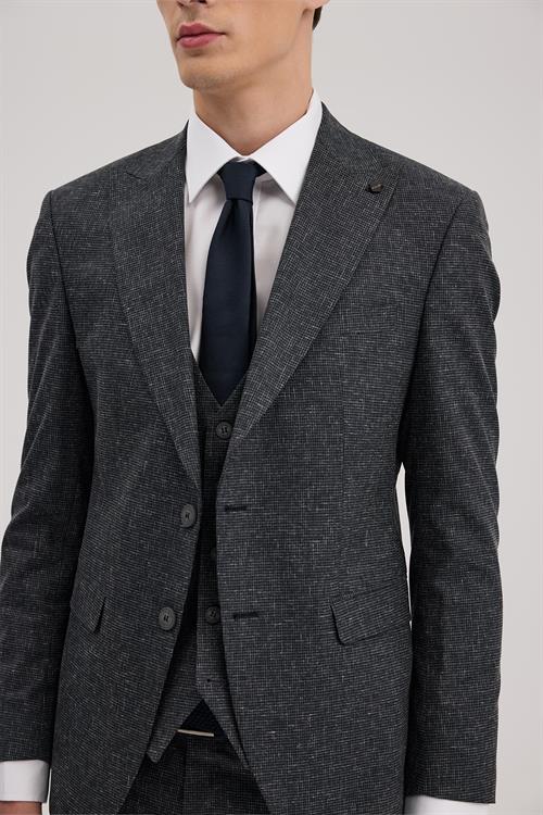 Lacivert Dar Kalıp - Slim Fit Takım Elbise Sivri Yaka