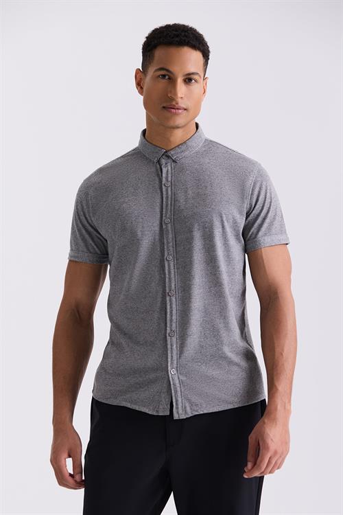 Siyah Slim Fit Gömlek Yaka Düğmeli T-Shirt