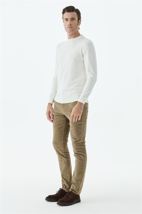 Beyaz Slim Fit Desenli Bisiklet Yaka Triko