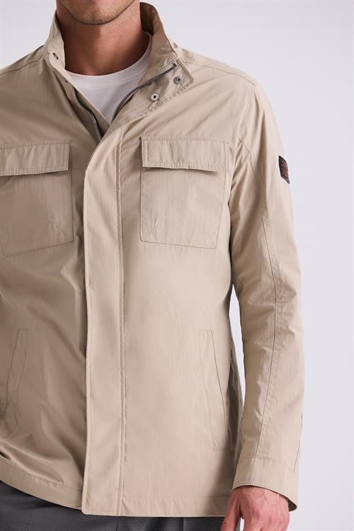 Bej Comfort Fit Dik Yaka Mevsimlik Spor Mont