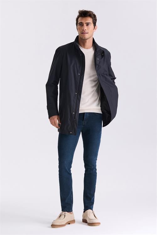 Siyah Regular Fit  Hakim Yaka Mont 