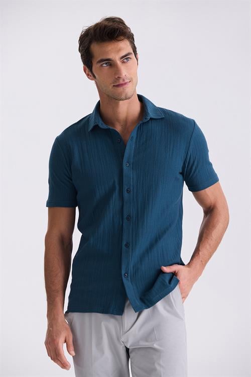 Lacivert Slim Fit Düğmeli Gömlek Yaka T-Shirt