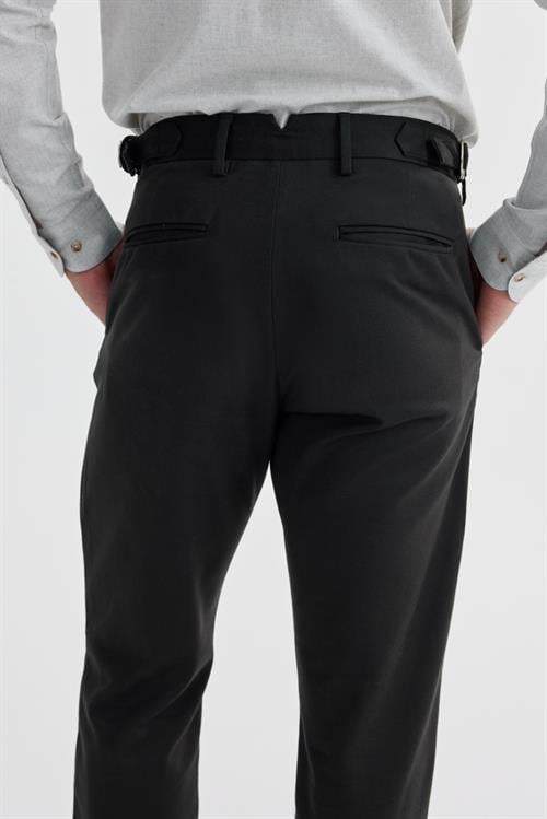 Siyah Comfort Fit Çift Pileli Beli Tokalı Pamuklu Kanvas Pantolon