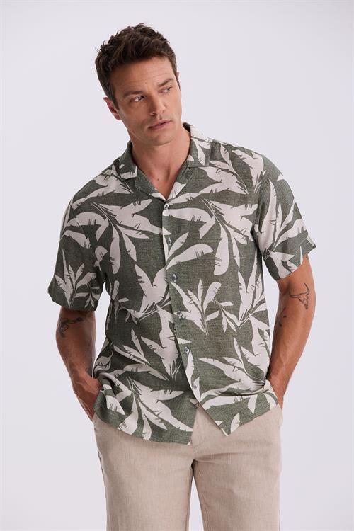 Yeşil Klasik Fit Apaş Yaka Desenli Rahat Kalıp Keten Karışımlı Kısa Kollu Gömlek 