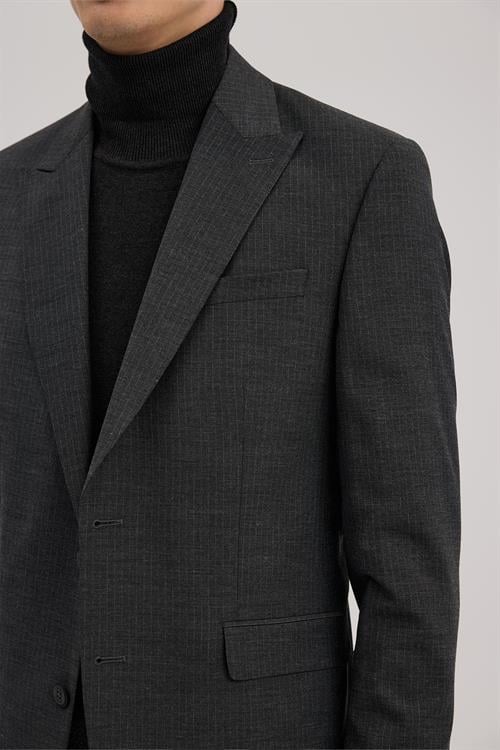 Antrasit Slim Fit Kırlangıç Yaka Çizgili Takım Elbise