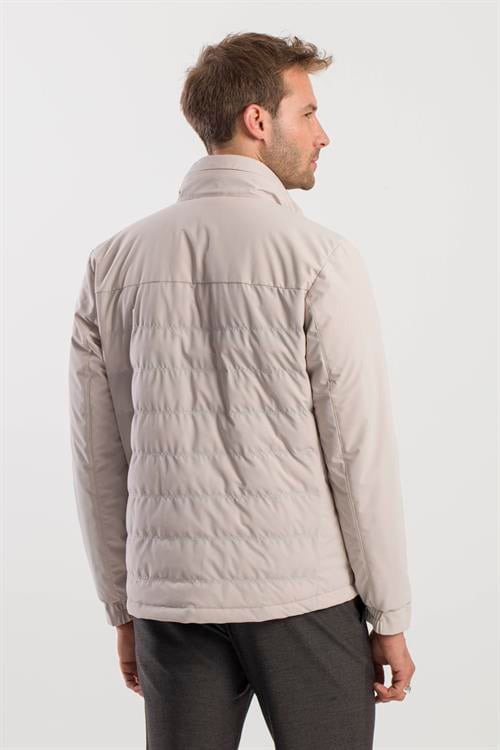 Taş Comfort Fit Dik Yaka Spor Mont