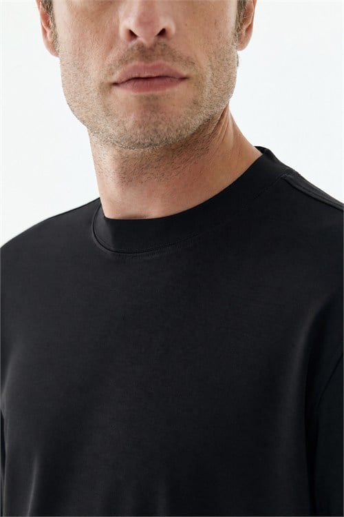 Siyah Comfort Fit Rayon Karışımlı Bisiklet Yaka Sweatshirt