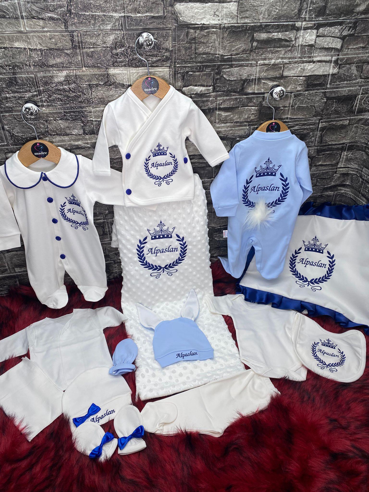 14 lu hastane çıkışı ismi özel nohut battaniyeli taç desen işlemeli yastık lı isimli set